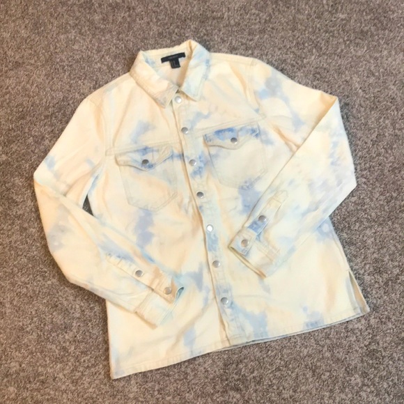 Forever 21 Jackets & Blazers - Acid Wash White Jean Jacket Forever 21 Size Medium White and Light Blue Womens